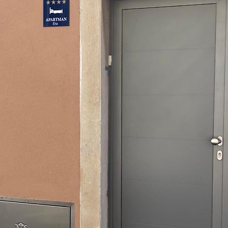 Apartment Ena Near Pula Amphitheater Екстериор снимка