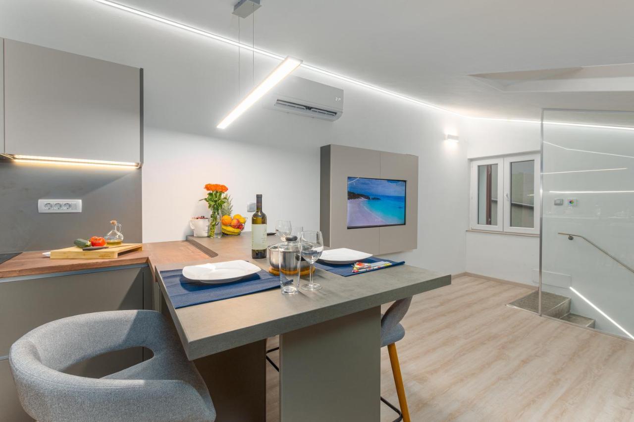 Apartment Ena Near Pula Amphitheater Екстериор снимка