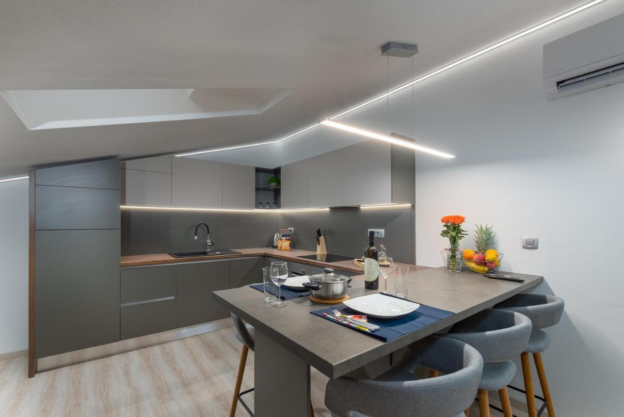Apartment Ena Near Pula Amphitheater Екстериор снимка