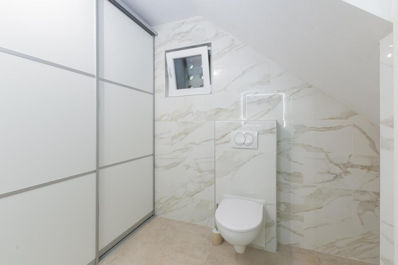 Apartment Ena Near Pula Amphitheater Екстериор снимка